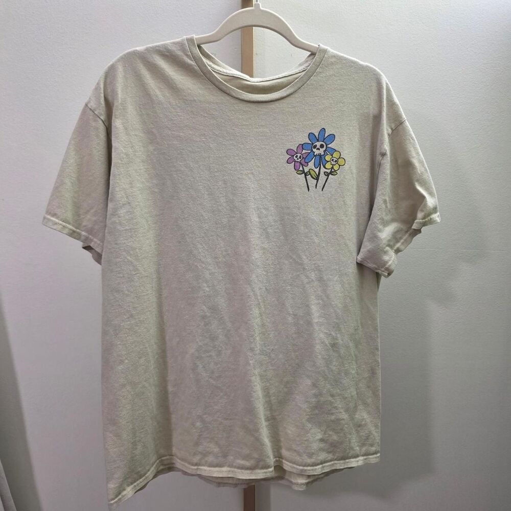 Unbranded Women's Cream and White T-shirt